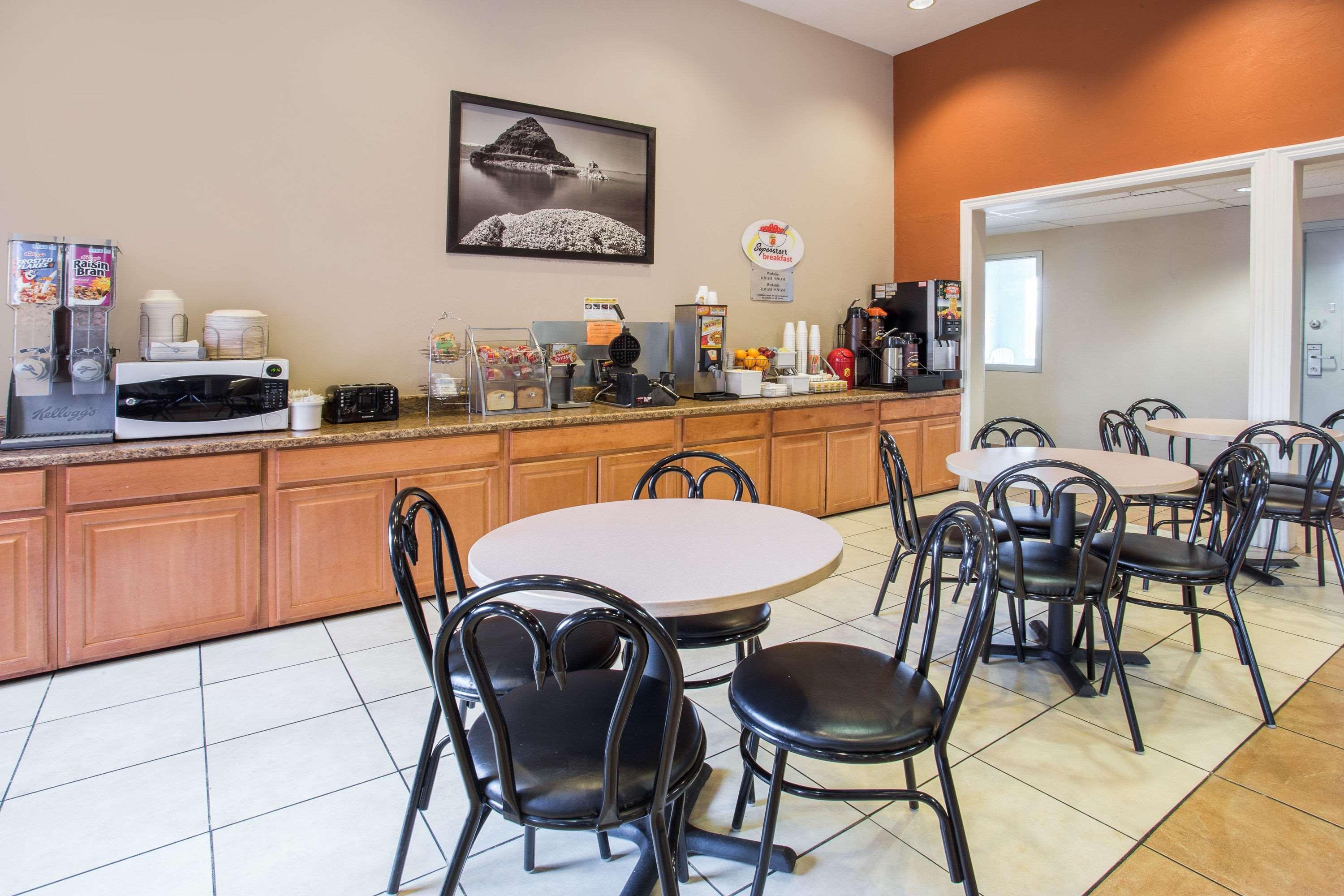 Super 8 By Wyndham Corvallis Esterno foto